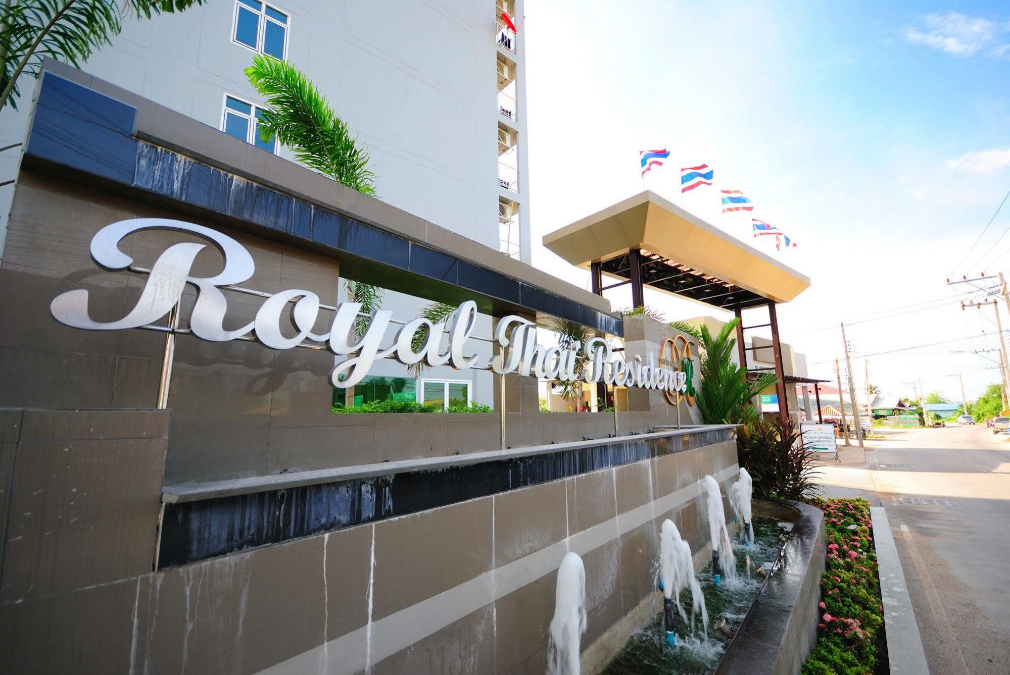 Oyo 829 Royal Thai Residence Pantai Jomtien Bagian luar foto