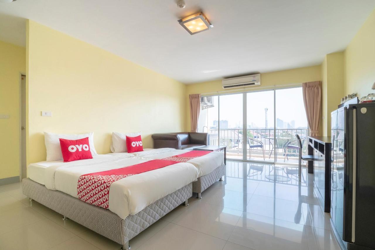 Oyo 829 Royal Thai Residence Pantai Jomtien Bagian luar foto