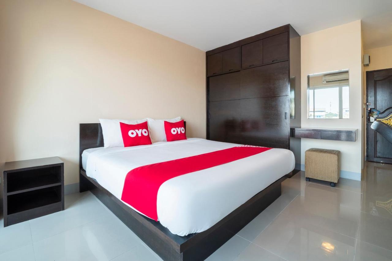 Oyo 829 Royal Thai Residence Pantai Jomtien Bagian luar foto