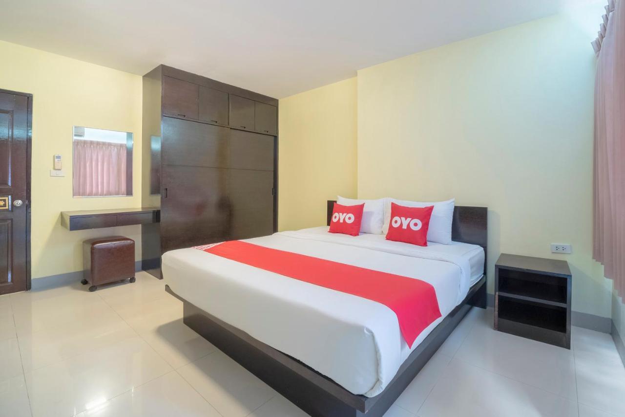 Oyo 829 Royal Thai Residence Pantai Jomtien Bagian luar foto