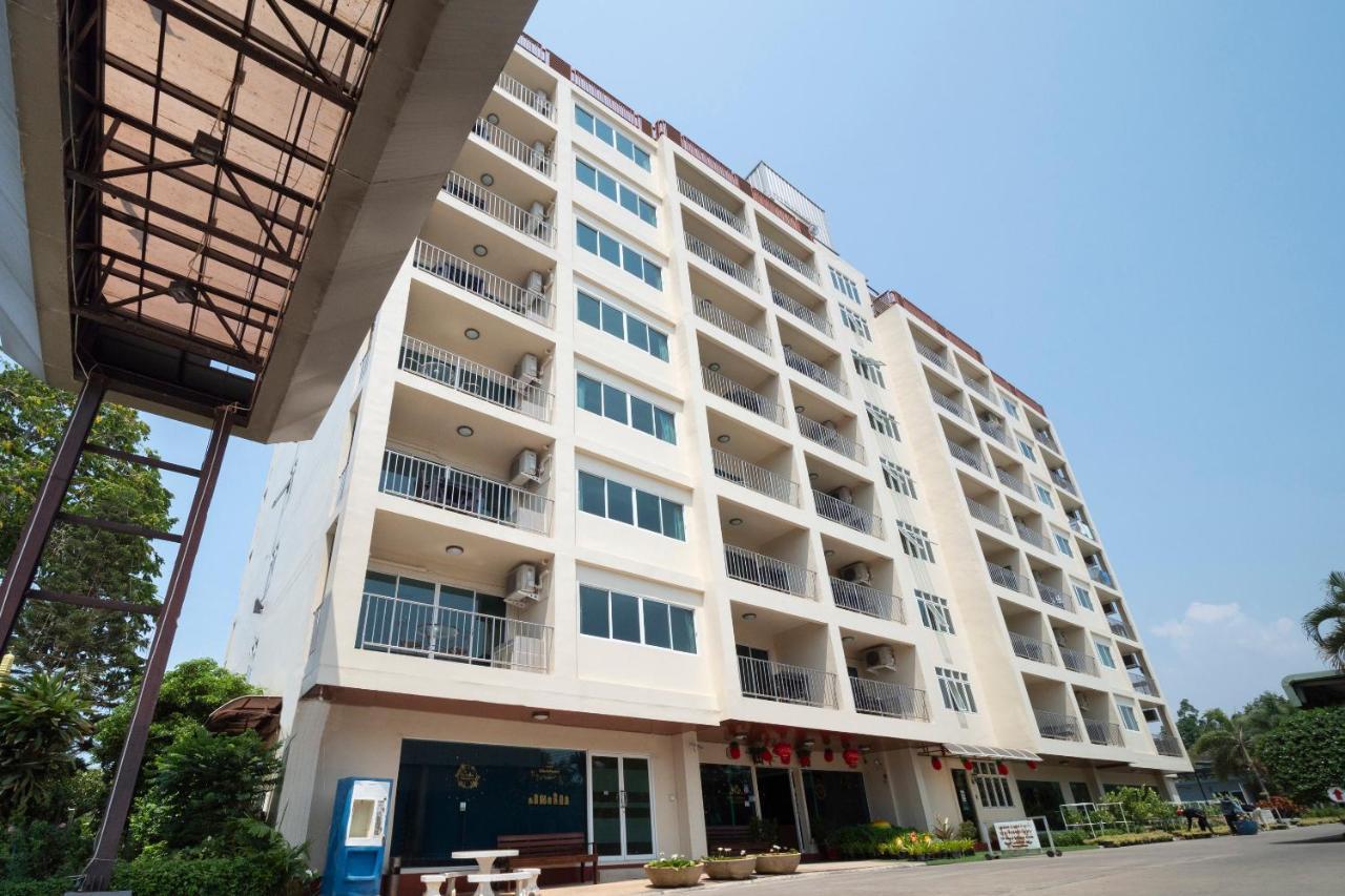 Oyo 829 Royal Thai Residence Pantai Jomtien Bagian luar foto