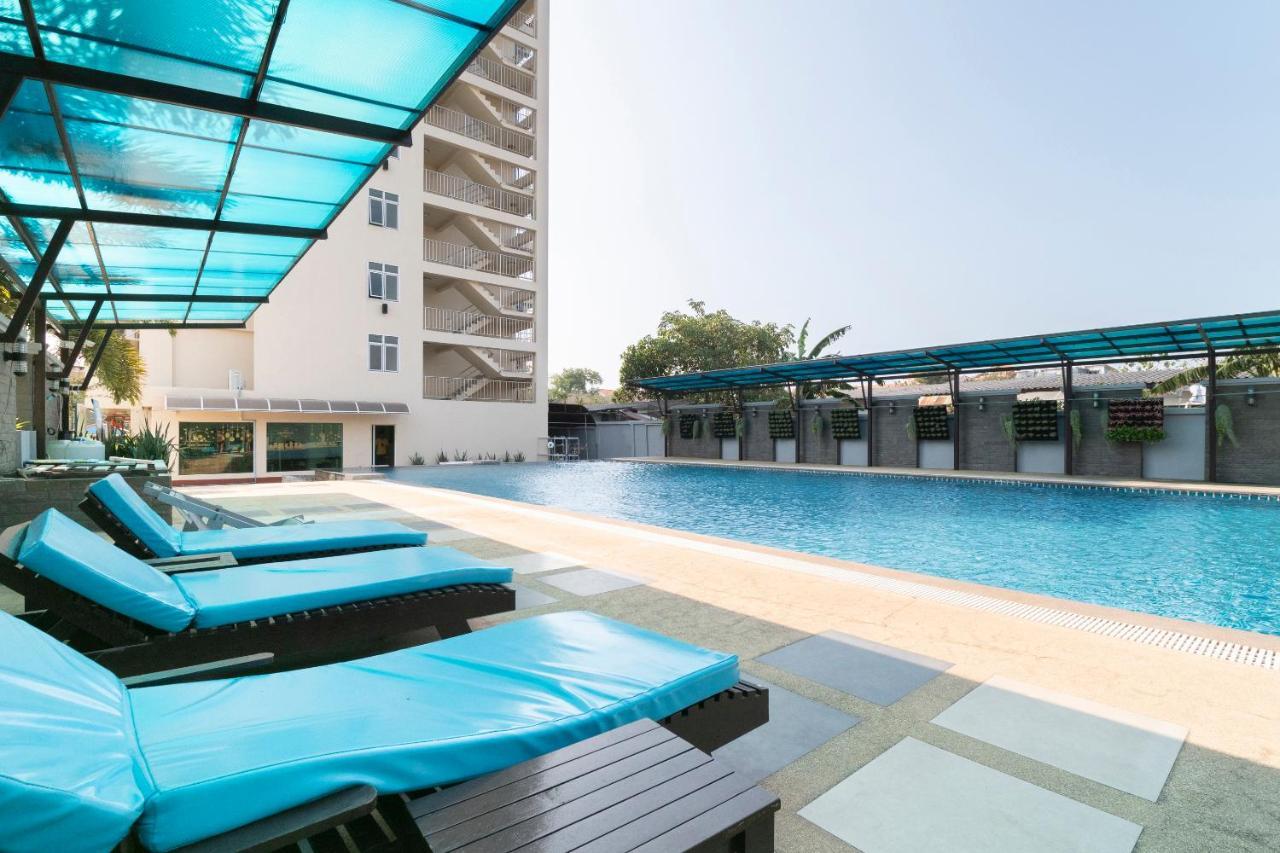 Oyo 829 Royal Thai Residence Pantai Jomtien Bagian luar foto